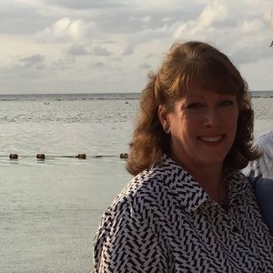 Meet your Posher, Suzanne